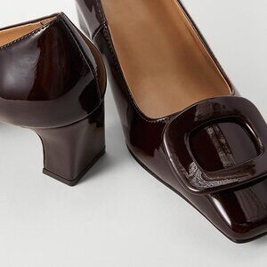 Ann taylor Brown Stone Buckled low heels patent size 7M